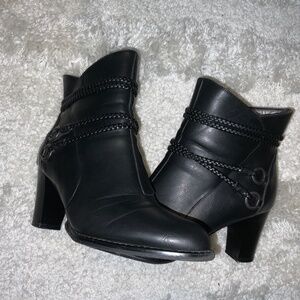 Life Stride Ankle Booties